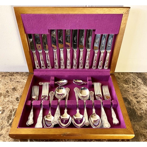 160 - SMITH SEYMOUR CASED CUTLERY SET, fitted 48 pieces.