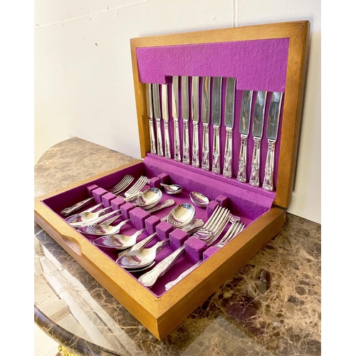 160 - SMITH SEYMOUR CASED CUTLERY SET, fitted 48 pieces.