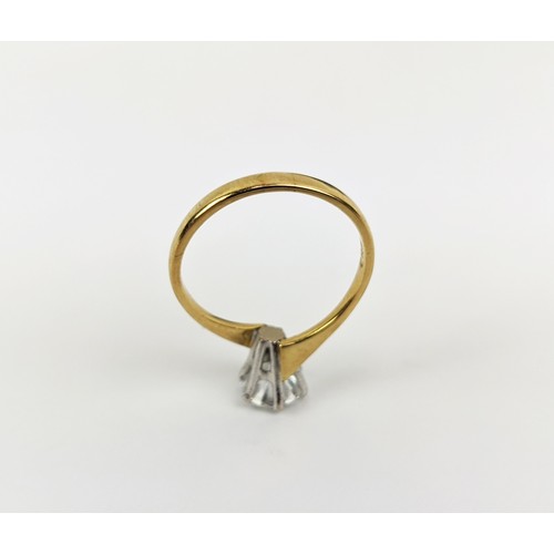 176 - AN 18CT GOLD SOLITAIRE STONE DRESS RING, the brilliant cut stone claw set in a white metal setting, ... 