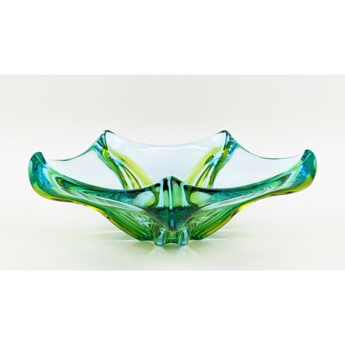 180 - A MURANO STYLE GLASS FRUIT BOWL, of pentagonal form, in yellow and green colourway, 10cm high, 26cm ... 