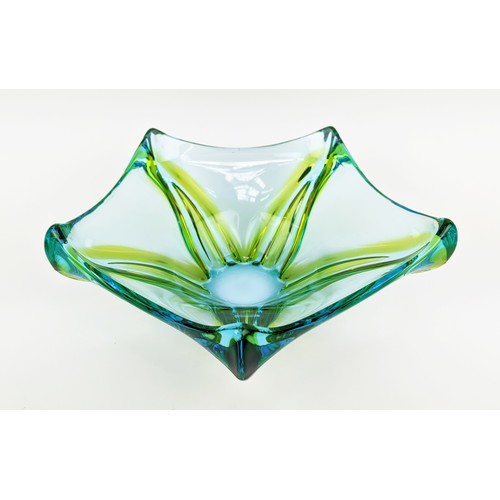 180 - A MURANO STYLE GLASS FRUIT BOWL, of pentagonal form, in yellow and green colourway, 10cm high, 26cm ... 