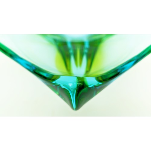 180 - A MURANO STYLE GLASS FRUIT BOWL, of pentagonal form, in yellow and green colourway, 10cm high, 26cm ... 