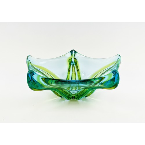 180 - A MURANO STYLE GLASS FRUIT BOWL, of pentagonal form, in yellow and green colourway, 10cm high, 26cm ... 