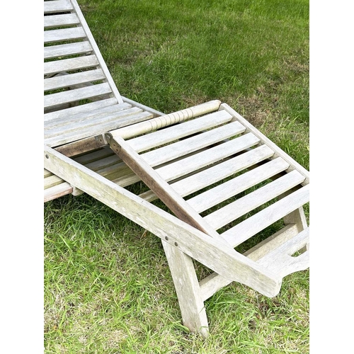 133 - GARDEN LOUNGER BY LINDSEY, nicely weathered teak multi folding slatted with wheels, drinks tray and ... 