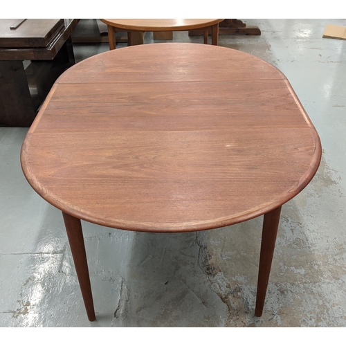 389 - SKOVMAND & ANDERSEN EXTENDABLE TABLE, with one leaf, 170cm x 120cm x 73.5cm approx at largest.