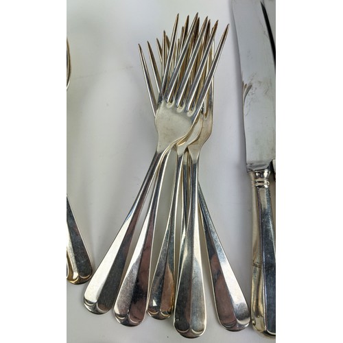 4 - THOMAS GOODE PART CUTLERY SERVICE, ten place setting, the knives Thomas Goode with incorporated fork... 