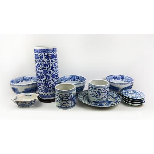 20 - QUANTITY OF CHINESE STYLE BLUE AND WHITE PORCELAIN, including a Kraak style charger and four smaller... 