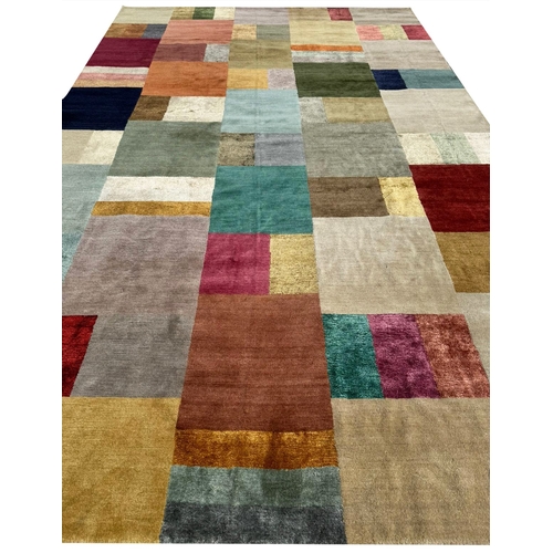 90 - THE RUG COMPANY CARPET, 360cm x 230cm, 'Hue', wool and silk.