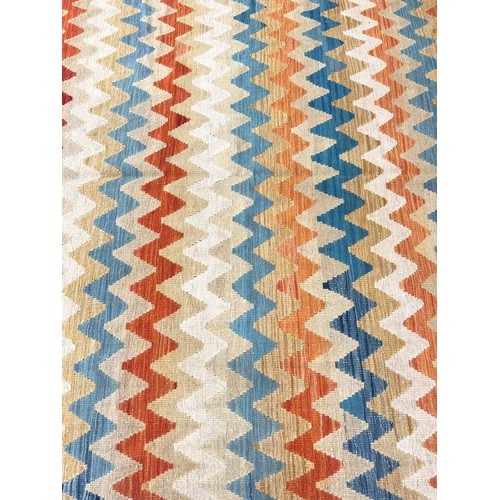 100A - CONTEMPORARY ANATOLIAN KILIM, 288cm x 204cm.