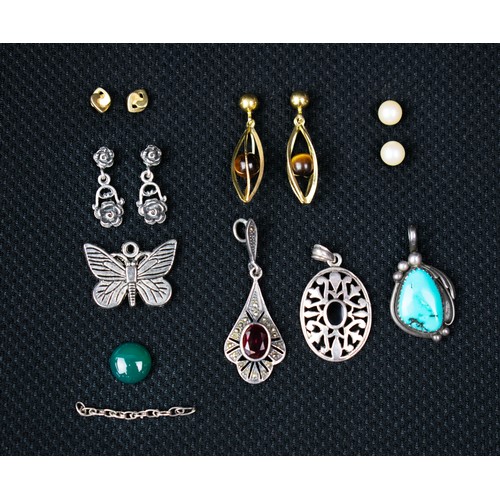 15 - A COLLECTION OF ASSORTED EARRINGS AND PENDANTS, including turquoise pendant, synthetic ruby pendant,... 