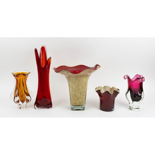 4 - QUANTITY OF MID-CENTURY ART GLASS, various vases including a flamed red lip craquelure effect vase, ... 