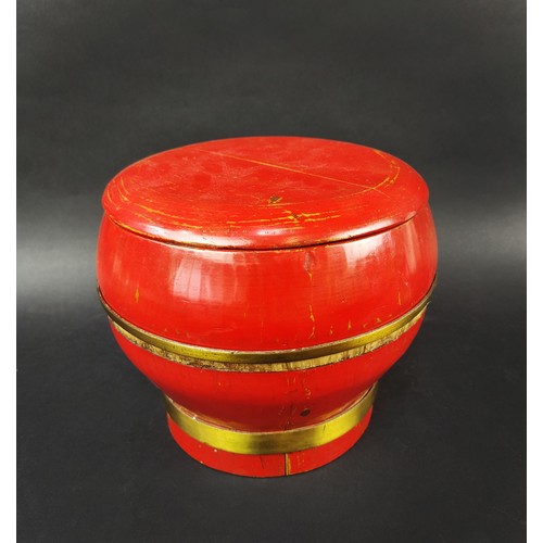 5A - COLLECTION OF CHINESE VESSELS, nine, to include rice boxes, etc. (9)