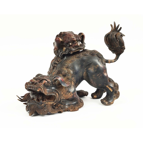 6 - A BRONZE FIGURE GROUP, dogs of fo, play fighting, early 20th century, detachable head, 24cm H x 30cm... 