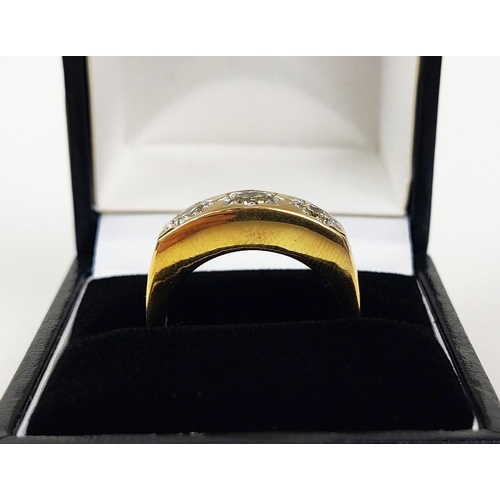 10 - A THREE STONE DIAMOND GENTS TRILOGY RING, 9ct yellow gold shank set with three round brilliant cut d... 