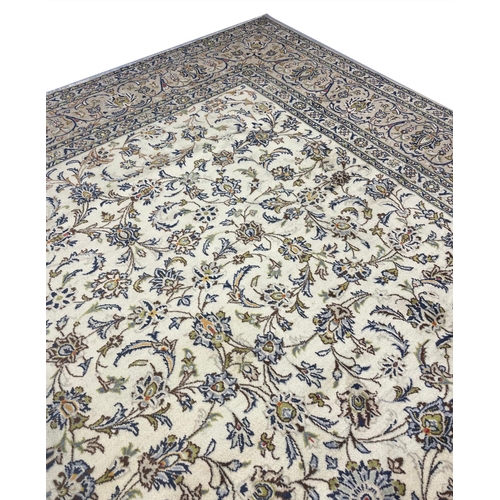 62 - FINE PERSIAN ISFAHAN DESIGN CARPET, 400cm x 300cm.