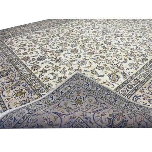 62 - FINE PERSIAN ISFAHAN DESIGN CARPET, 400cm x 300cm.