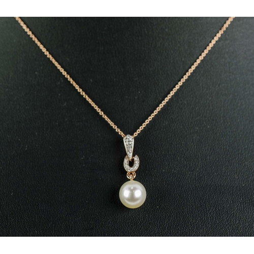 30 - A 9CT GOLD ROSE GOLD PEARL AND DIAMOND PENDANT NECKLACE, set with round brilliant cut diamonds, the ... 