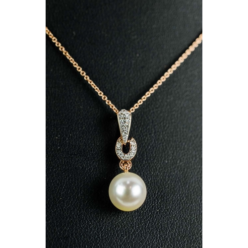 30 - A 9CT GOLD ROSE GOLD PEARL AND DIAMOND PENDANT NECKLACE, set with round brilliant cut diamonds, the ... 