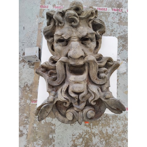 153 - ZEUS GARDEN WALL MASK, composite, 90cm x 70cm.