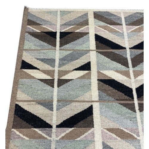 128 - FINE SWEDISH DESIGN KILIM, 305cm x 242cm.