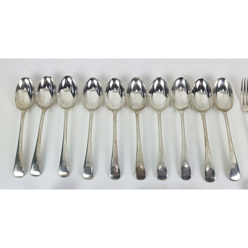 10 - A PART CANTEEN OF STERLING SILVER CUTLERY, London 1921, comprising ten dinner forks, ten table spoon... 