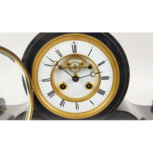 16 - A LATE 19TH CENTURY BLACK SLATE MANTEL CLOCK, eight day movement, white enamelled dial with black Ro... 