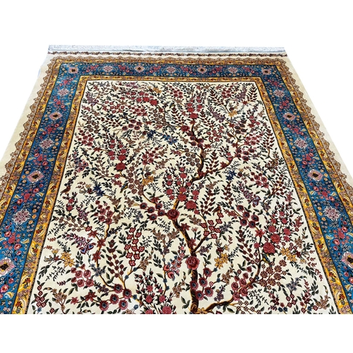 138 - CONTEMPORARY TREE OF LIFE DESIGN RUG, 225cm x 150cm.