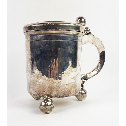 32 - SILVER TANKARD, early 18th century German by Johann Wilhelm Hellmann, c.1720, 23cm H, 1330 grams.