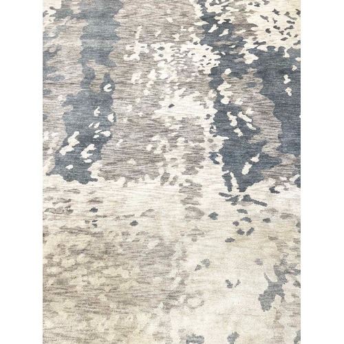 586 - CONTEMPORARY SILK AND WOOL CARPET, 301cm x 244cm.