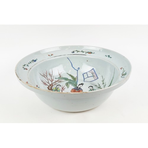 22A - A 20TH CENTURY CHINESE FAMILLE VERTE BASIN, jar with lid and two sancai glazed parrots. (4)