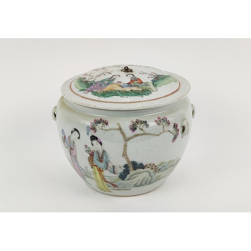 22A - A 20TH CENTURY CHINESE FAMILLE VERTE BASIN, jar with lid and two sancai glazed parrots. (4)