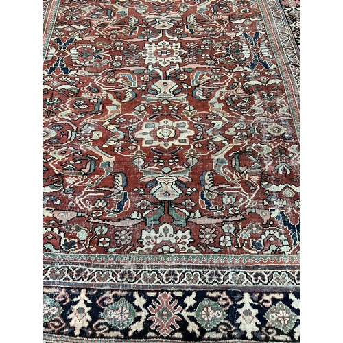 124 - ANTIQUE MAHAL CARPET, 295cm x 227cm.