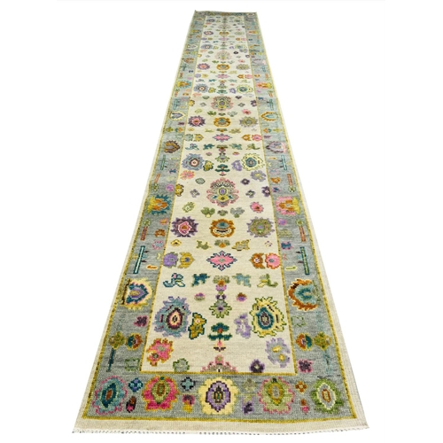 116 - FINE CONTEMPORARY OUSHAK RUNNER, 370cm x 78cm.