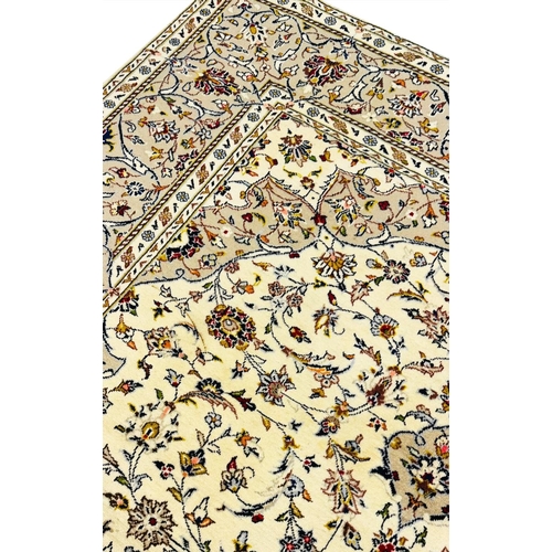 116 - FINE CONTEMPORARY OUSHAK RUNNER, 370cm x 78cm.