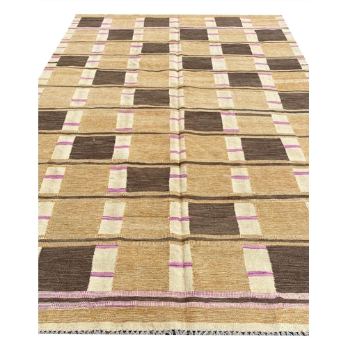 121 - SCANDINAVIAN DESIGN KILIM, 300cm x 208cm.