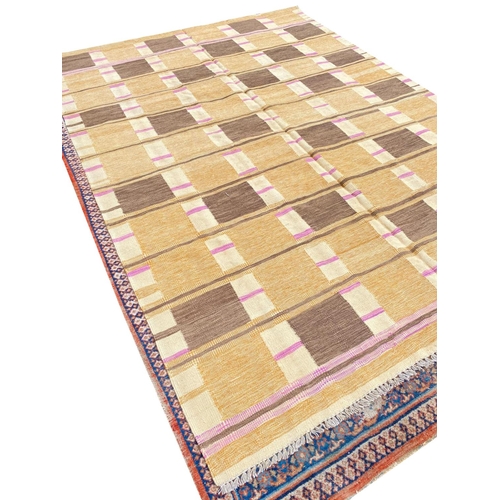 121 - SCANDINAVIAN DESIGN KILIM, 300cm x 208cm.