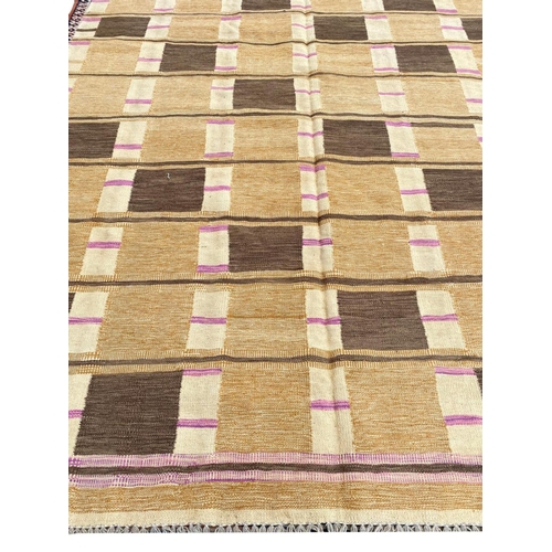 121 - SCANDINAVIAN DESIGN KILIM, 300cm x 208cm.