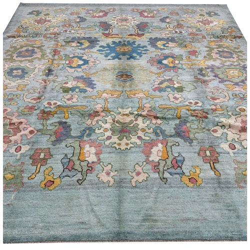 123 - FINE CONTEMPORARY OUSHAK CARPET, 335cm x 304cm.