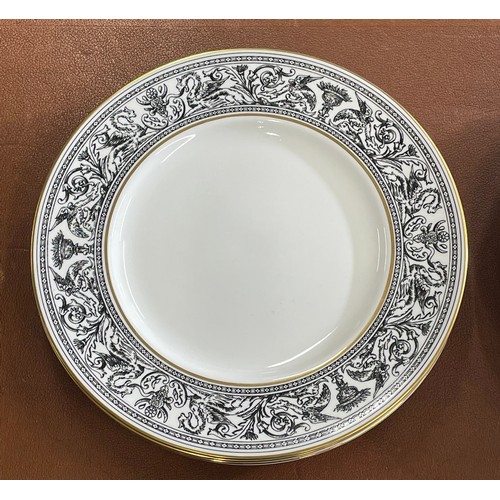 31 - WEDGEWOOD' FLORENTINE' PART DINNER SERVICE, comprising eight dinner plates, six salad plates, eight ... 