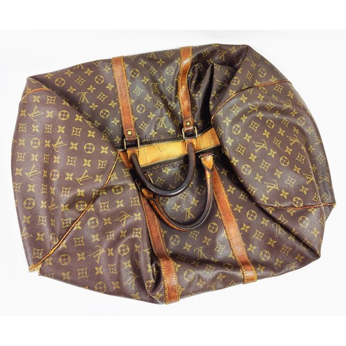 31 - LOUIS VUITTON HOLDALL, washbag and suit carrier. (3)