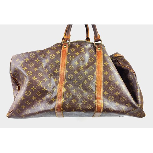 31 - LOUIS VUITTON HOLDALL, washbag and suit carrier. (3)