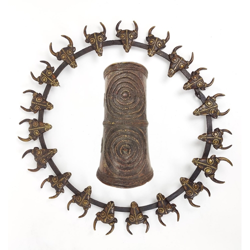 12 - BAMUN BRONZE NECKLACE AND BRACELET (Cameroon), necklace 45cm D. (2)