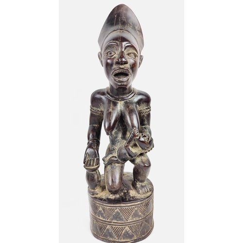 2 - A PAIR OF YOMBE MATERNITY FIGURE (Congo), 52cm H. (2)