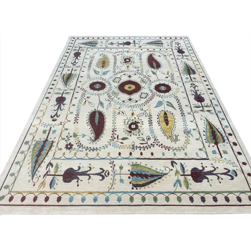 111 - FINE CONTEMPORARY UZBEK SUZANI DESIGN CARPET, 352cm x 250cm.