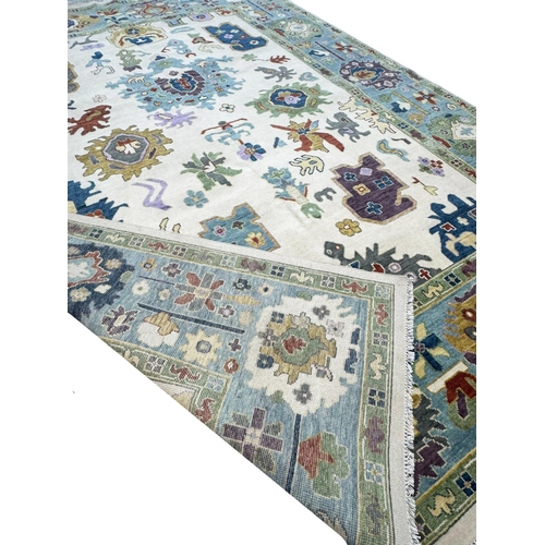 113 - FINE CONTEMPORARY SULTANABAD DESIGN CARPET, 421cm x 300cm.