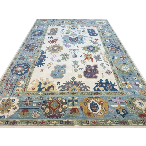 113 - FINE CONTEMPORARY SULTANABAD DESIGN CARPET, 421cm x 300cm.