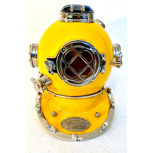 372 - DECORATIVE REPRODUCTION DIVER'S HELMET, 40cm H.