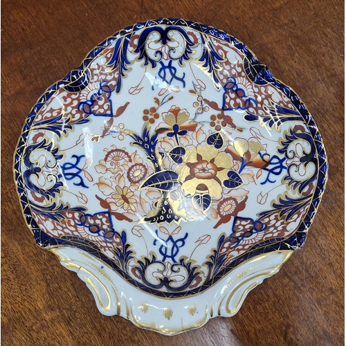 34 - QUANTITY OF IMARI, mostly Derby and Bloor Derby, early 19th century, including various dishes, bread... 