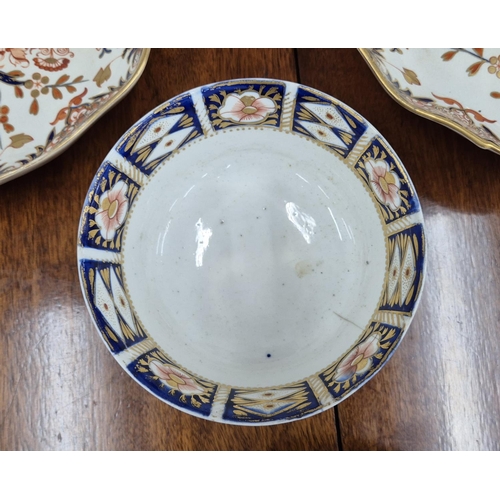 34 - QUANTITY OF IMARI, mostly Derby and Bloor Derby, early 19th century, including various dishes, bread... 