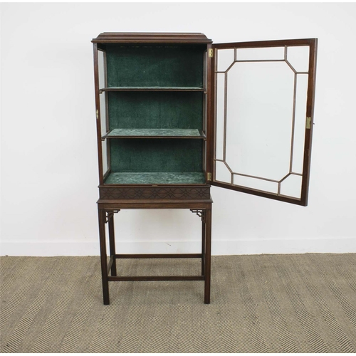 140 - DISPLAY CABINET, labeled Stephen Bindon, Eastbourne, circa 1900, Georgian revival mahogany with glaz... 